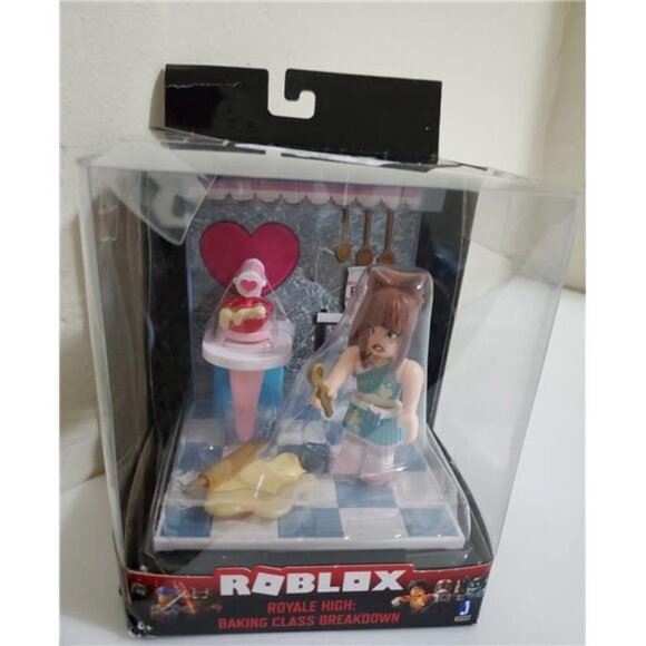 Roblox Desktop Series Royale High: Baking Class Breakdown Action Figure Toys Kid - Picture 2 of 7